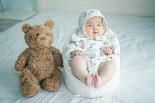 西双版纳宝宝吃不饱母乳的症状